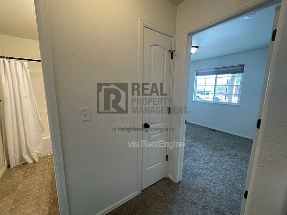 4th image of 420 Territory Ln