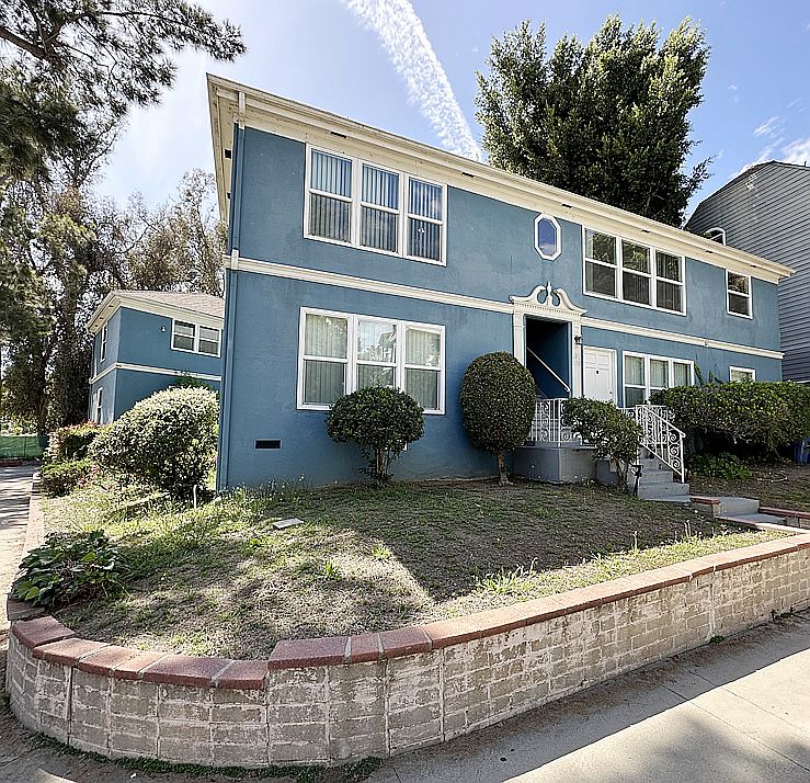 11089 STRATHMORE DRIVE - Westwood, CA 90024 - Building Corner - Strathmore Dr & Kelton Ave