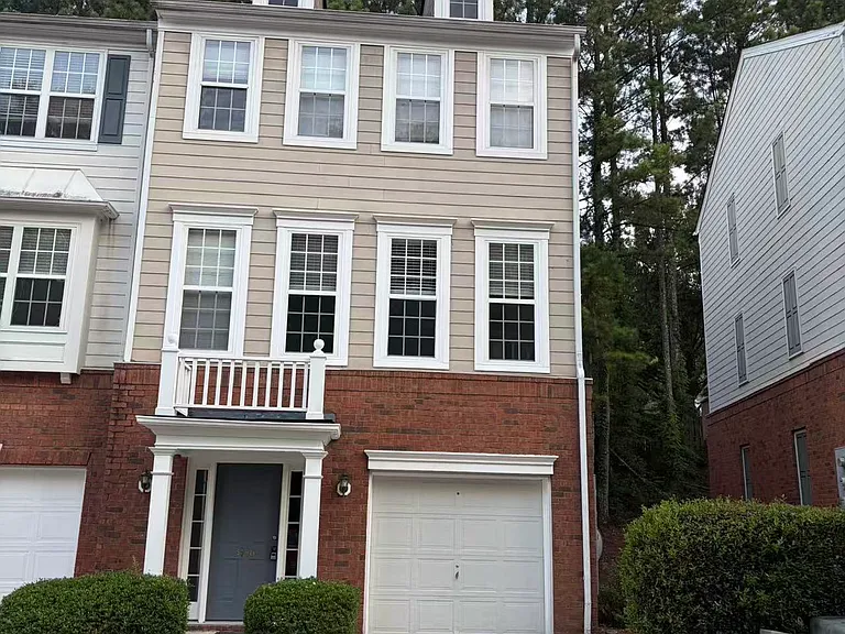 3946 Howell Park Rd — Photo 1
