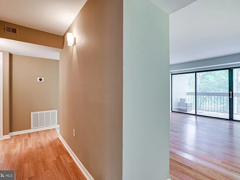 2210 Springwood Dr #207 — Photo 6
