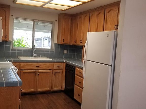 2nd image of 6057 Pineland Ave