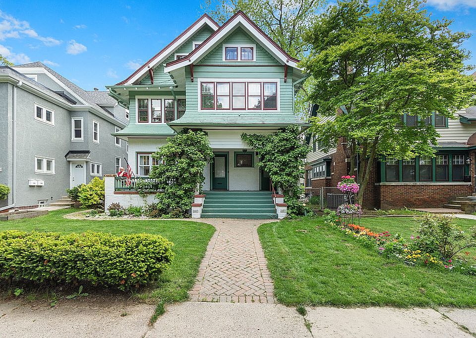 1st image of 2427 E Stratford Ct