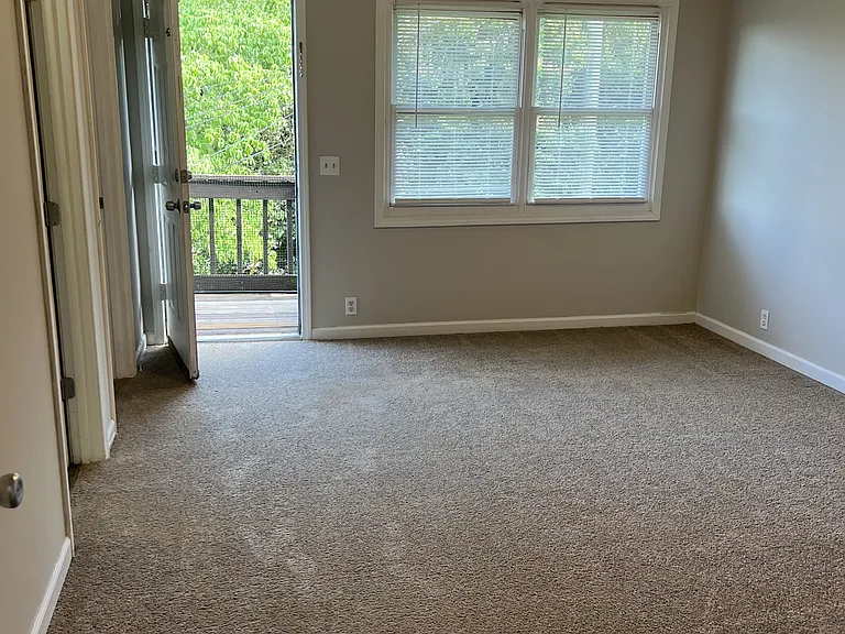 117 Forest Ave #102 — Photo 3