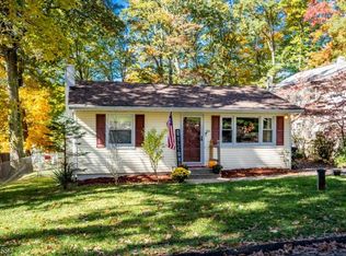 104 Pocono Trl, Hopatcong, NJ 07843