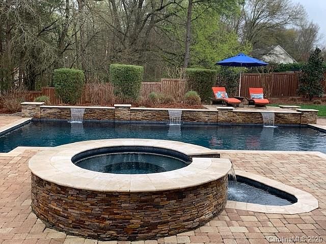 1st image of 3025 Saint Andrews Ct #32