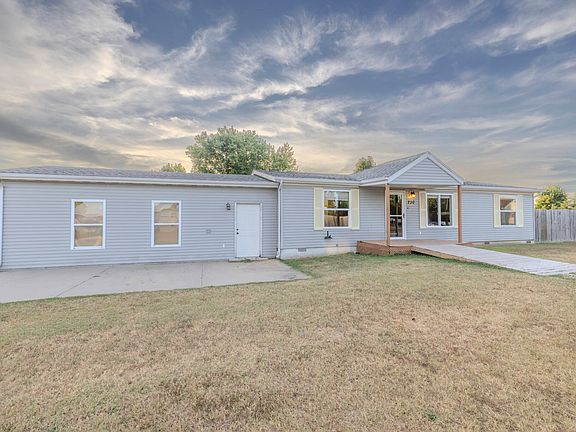 4th image of 230 Brianna Drive