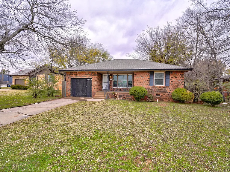 2845 Cambridge Ct — Photo 4