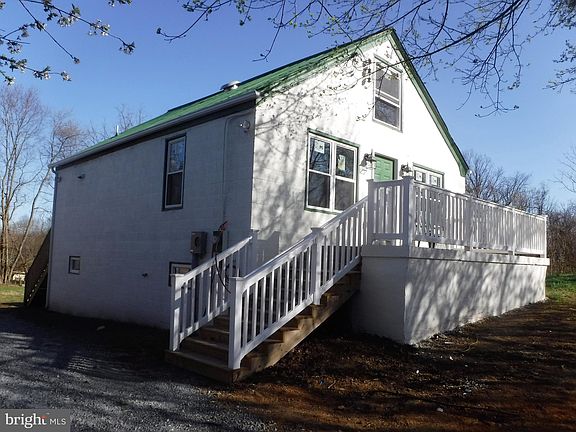 2nd image of 756 Wiltshire Rd