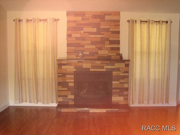 4th image of 9823 N Cortlandt Dr