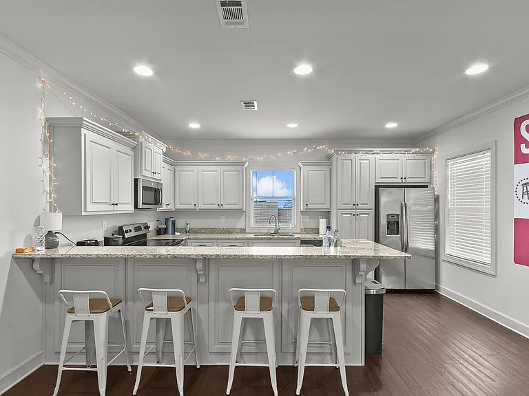 1524 1st Ave #B — Photo 10