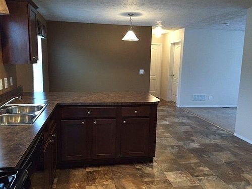 2nd image of 229 W Scarlet Oak Dr