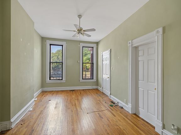 2nd image of 614 S Oakley Blvd #1