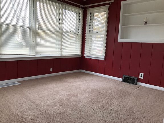 5th image of 303 W Central Ave