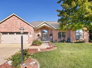 1824 Deerfield Dr, Morton, IL