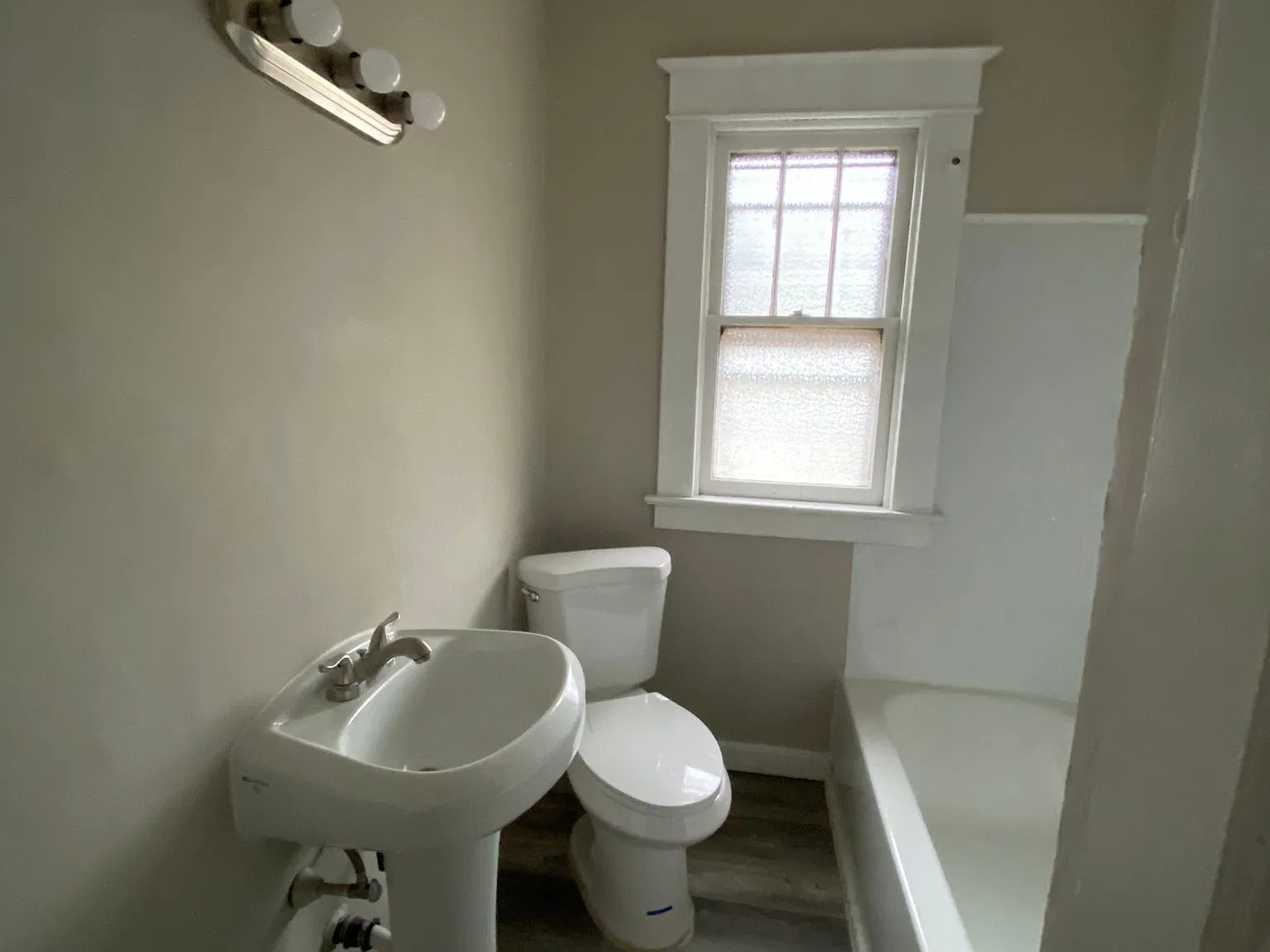 2832 State St — Photo 3