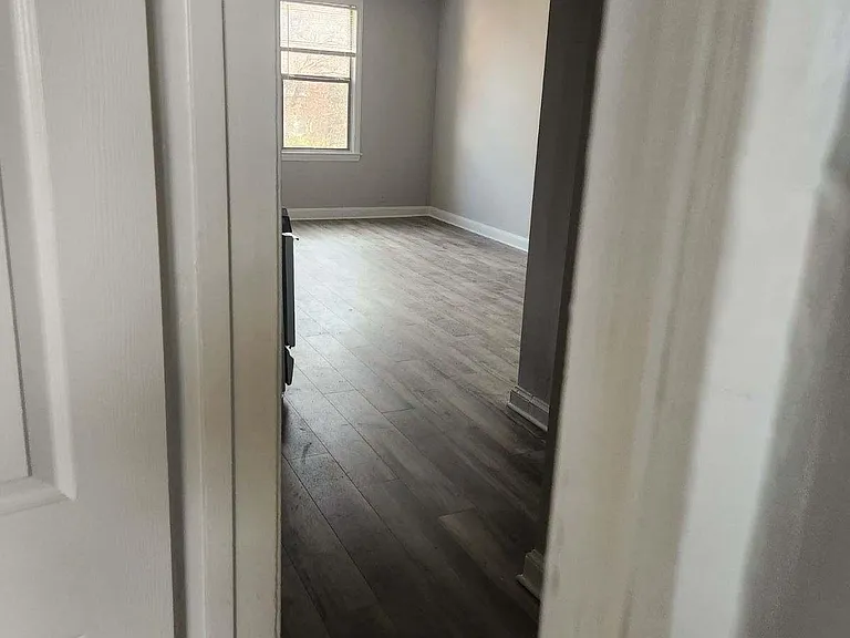 1525 28th St SE #302 — Photo 5
