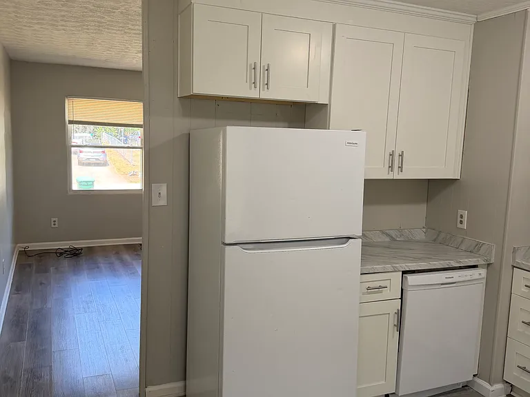 657 Aubrey Dr — Photo 12