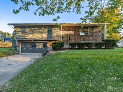 4492 Ambridge Ln, Sugarcreek Township, OH, 45459