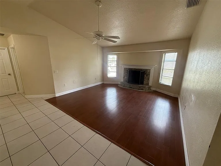 1001 S Wapello St — Photo 7