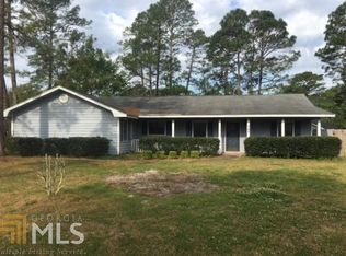 242 Mallard Pointe Dr, Woodbine, GA 31569