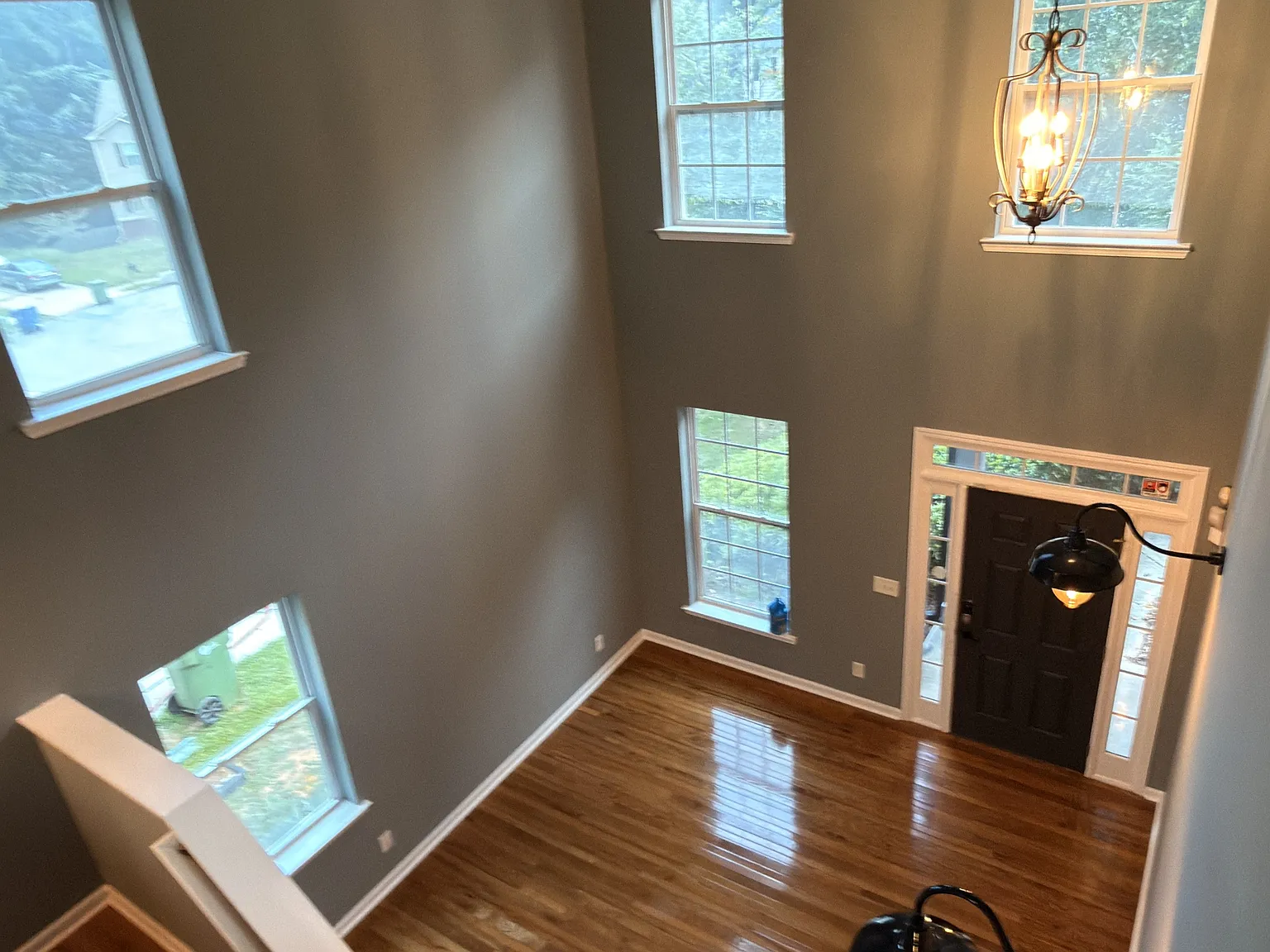 3 bed, 2.5 bath, 2939 sqft, $3,242 — Photo 2