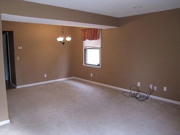 5th image of 3607 Westwood Northern Blvd