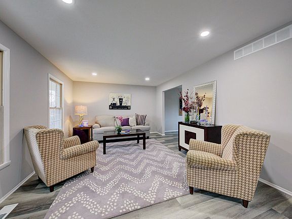 3rd image of 1769 Hamlet Dr