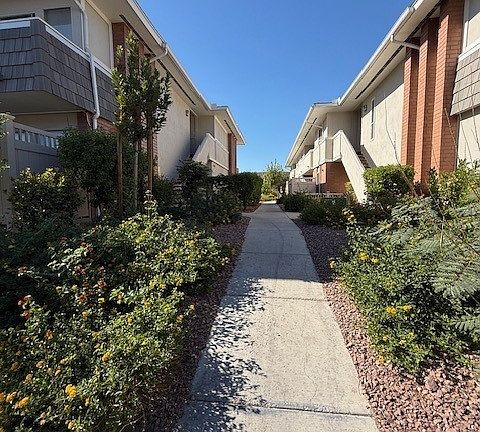 3rd image of 2854 Geary Pl Unit 3802