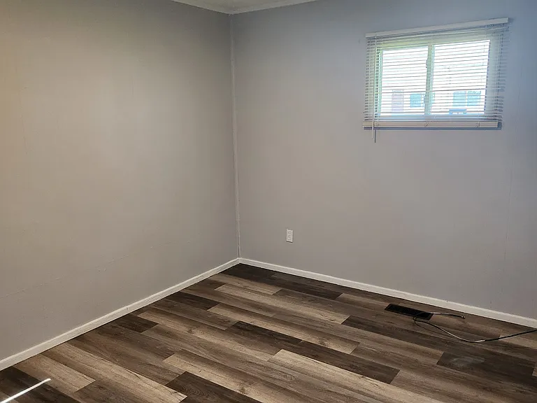4332 Riverside Dr — Photo 13
