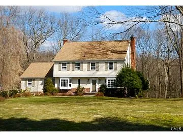11 Pilgrim Ln photo 1