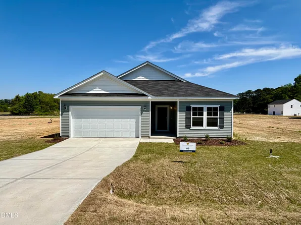 204 Shiloh Woods Cir, Smithfield, NC 27577