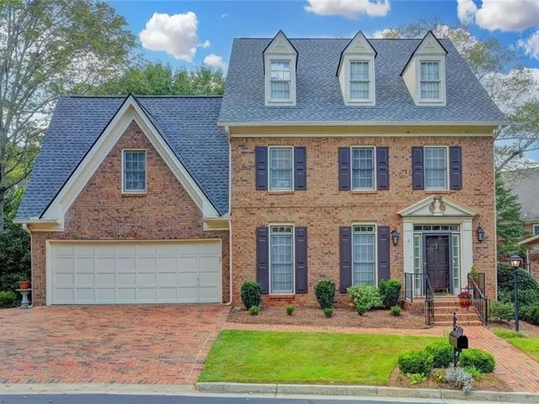 1960 Clairborne Ct, Dunwoody, GA 30338