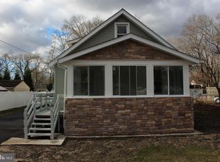 122 W Branch Ave, Clementon, NJ 08021