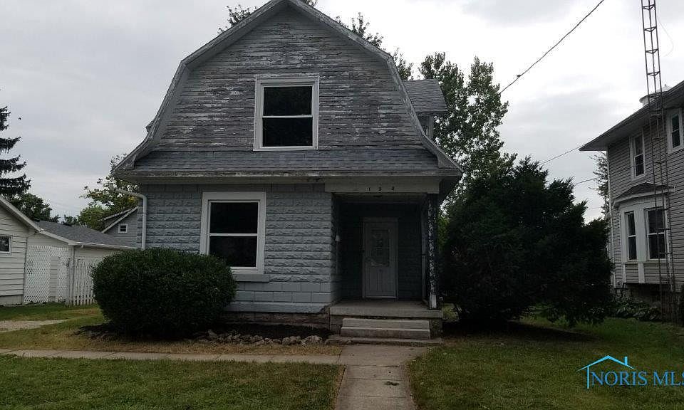 1st image of 158 Toussaint St