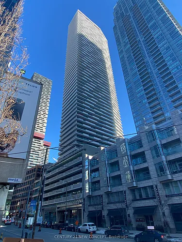 2221 Yonge St Photo 1 2221 Yonge St Photo 1