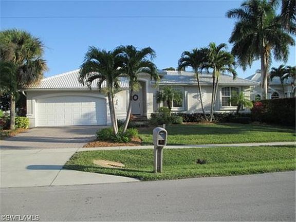 2nd image of 449 Parkhouse Ct