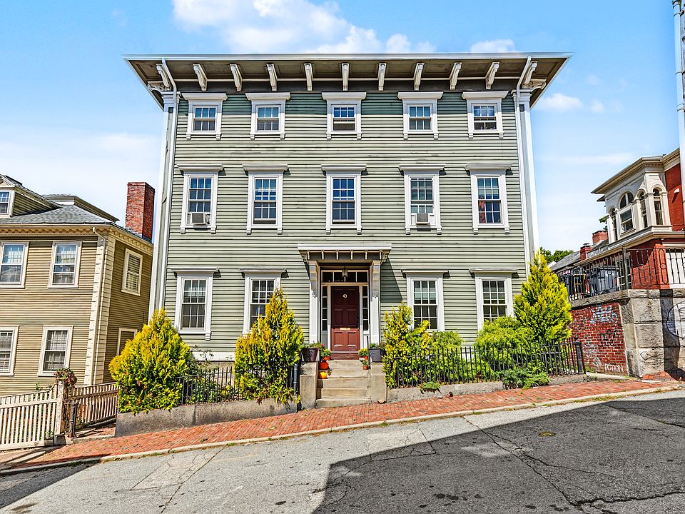 1st image of 40 Bowen St #1