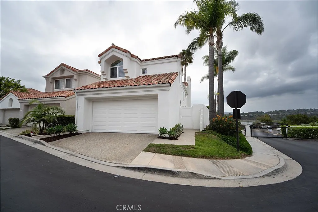 3 bed, 2.5 bath, 2000 sqft, $8,750 — Photo 1