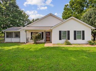 2828 Spring Meade Blvd, Columbia, TN 38401