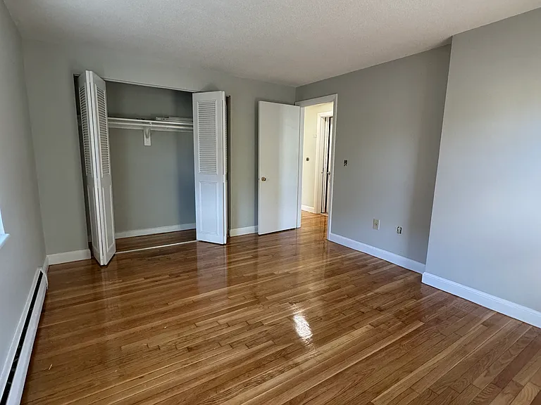 17 Creesy St — Photo 11