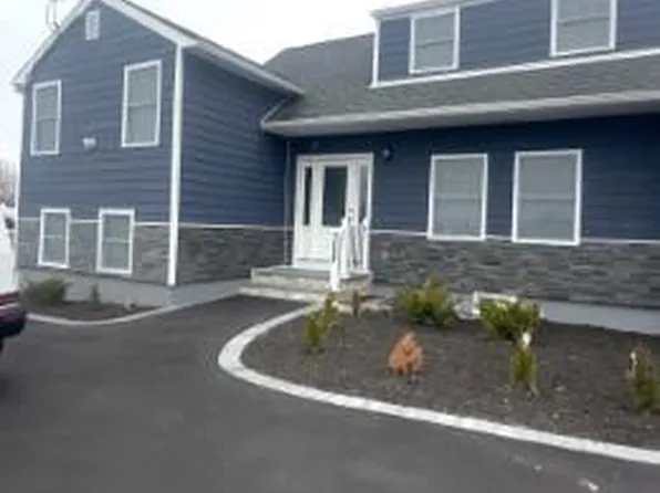 1135 Straight Path, West Babylon, NY 11704