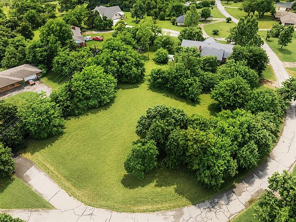 3rd image of Norcrest Dr