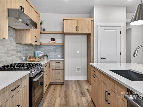 6th image of this home