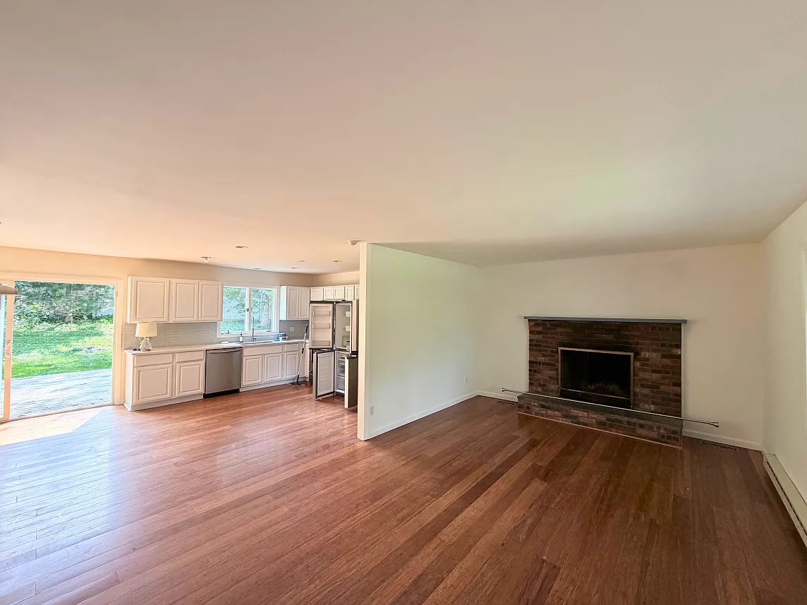 2 bed, 1694 sqft, $2,900 — Photo 3