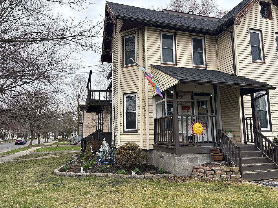 1st image of 165 Central Ave #2
