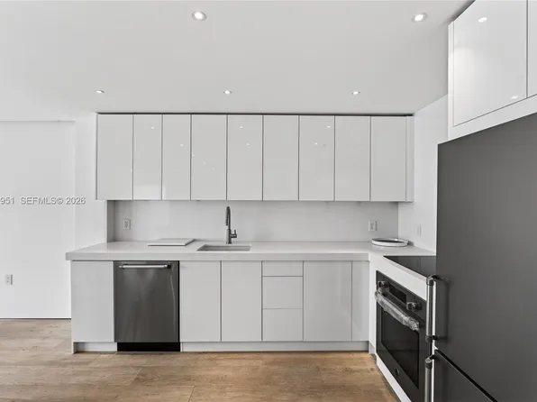 1800 Collins Ave APT 5E, Miami Beach, FL 33139