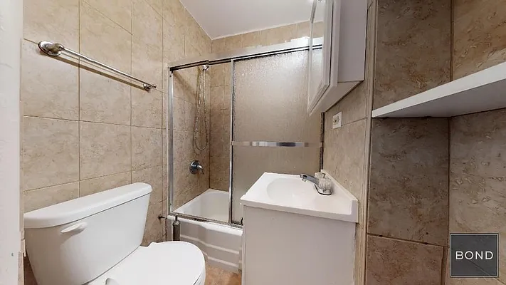 Rented by Bond New York | media 8