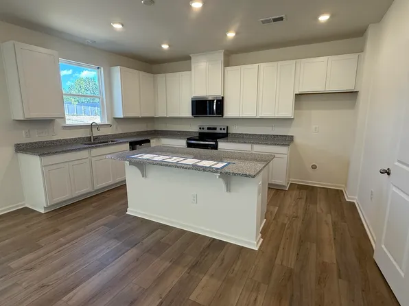 91 Caspian Ct, Lillington, NC 27546