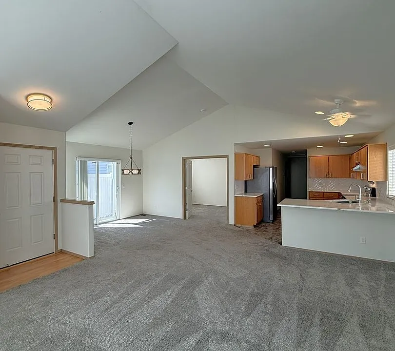 814 SE Rasmussen Blvd