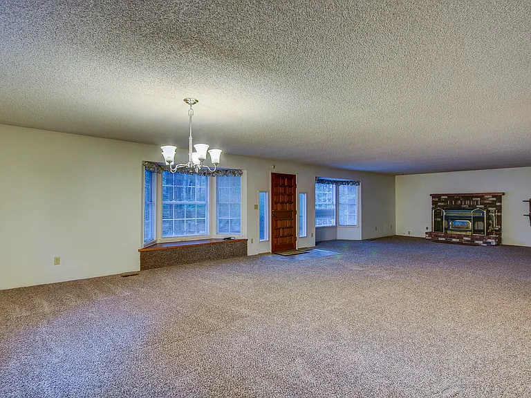 2317 Wellman Pl — Photo 3